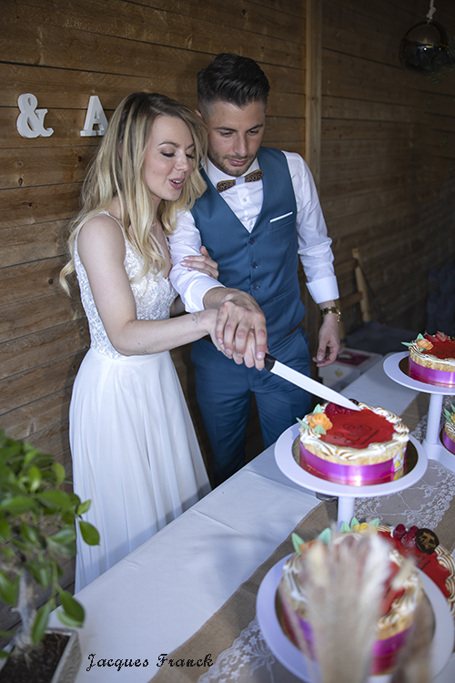 Les mariés et le gâteau